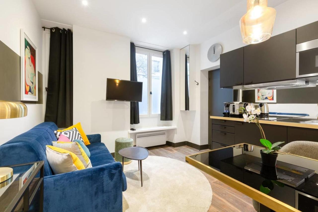 Guestready - Magnifique Studio Near Eiffel Tower Lägenhet Paris Exteriör bild